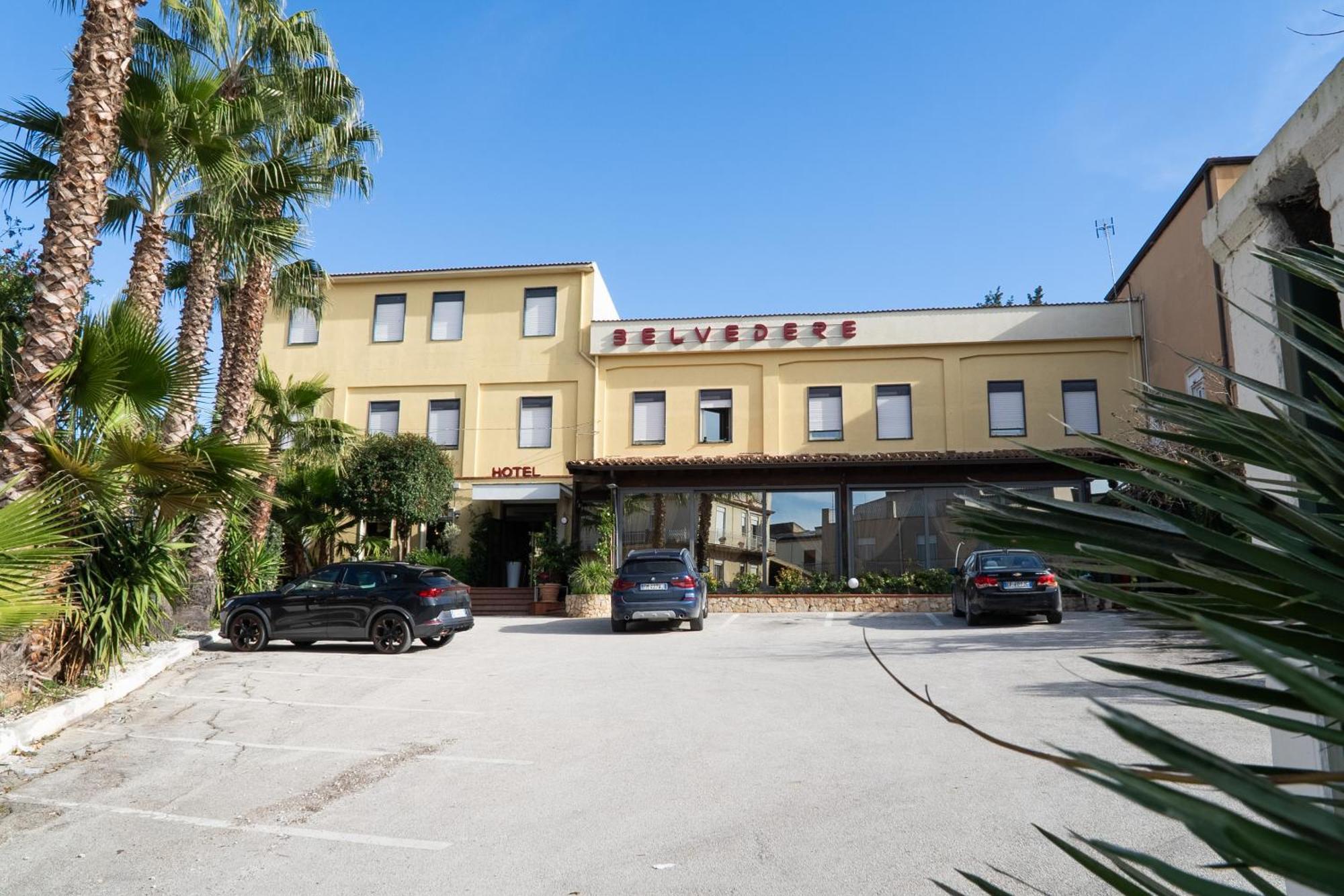 Hotel Belvedere Каникатти Экстерьер фото
